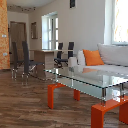 Апартаменты Irena Копер